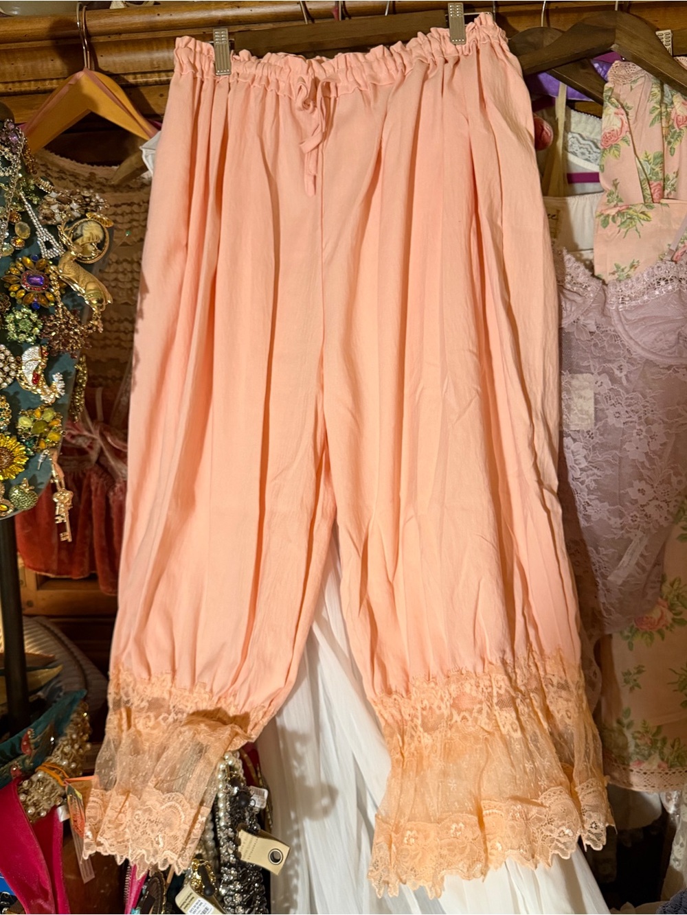 Lacy Peachy Pantaloons🍑
